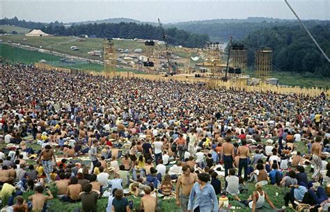 topless woodstock|69 Wild Woodstock Photos Thatll Transport You To The Summer。